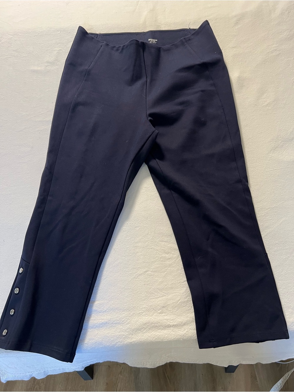 Nygard Luxe Slims Navy Blue Capris Stretch Pull-On Tummy Control Slimcurve